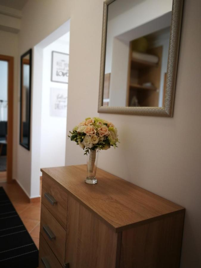 Voeroesmarty Apartman Miskolc - Belvaros - Downtown エクステリア 写真