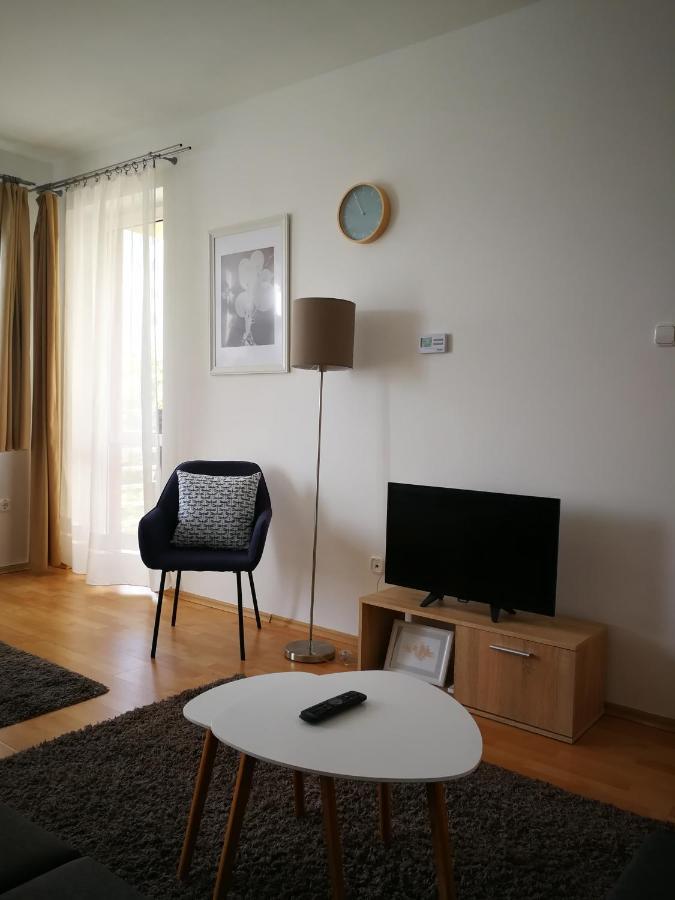 Voeroesmarty Apartman Miskolc - Belvaros - Downtown エクステリア 写真