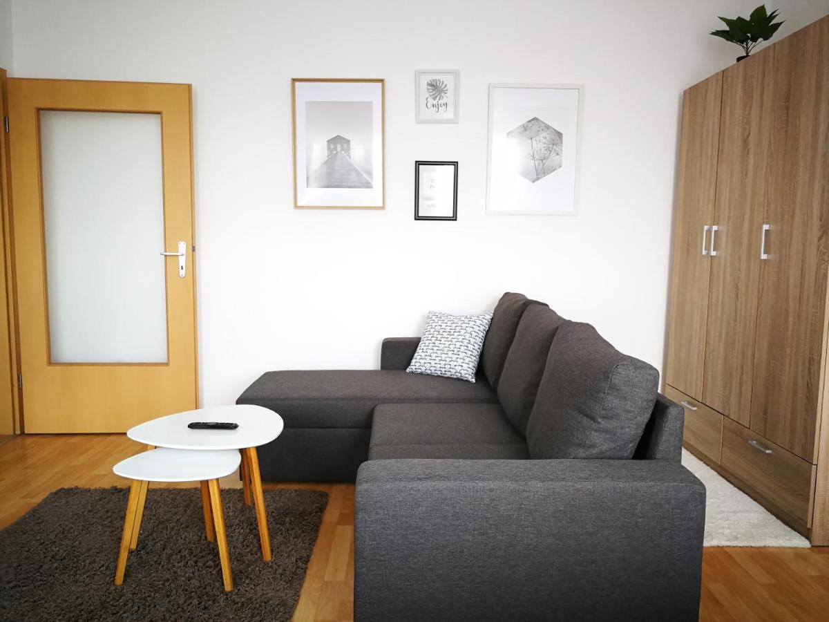 Voeroesmarty Apartman Miskolc - Belvaros - Downtown エクステリア 写真